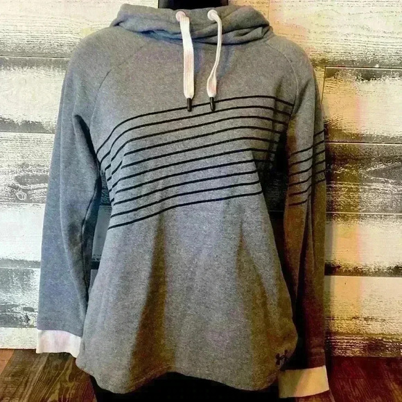 Women’s Under Armor hoodie size small - Picture 1 of 3